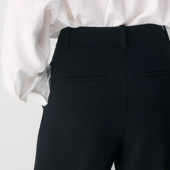 NWT Aritzia Effortless Pant in Crepette - High-waisted, wide-leg trousers - Picture 5 of 15